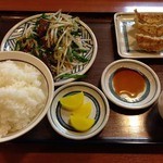 三宝亭 - ニラレバ炒めのＢセット