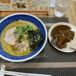 らぁ麺 桃の屋 - ＋ミニカレー