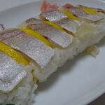 弥助寿司 - 小鯛の押し寿司