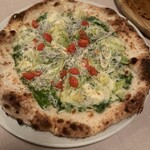 トラットリア ノラ･クチーナ - シラスと青海苔のピザ