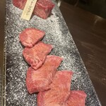 松阪牛 取扱店 焼肉白ひげ - 