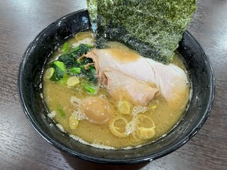 ラーメン 杉田家 - ラーメン(並)半麺＋味玉！