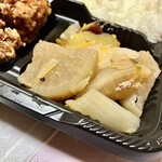 わっぱ - 「からあげ弁当〈通常〉」の副菜の煮物のアップ…