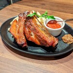 Spare ribs with charred sauce (1 piece)