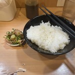 武道家 賢斗 - 【ネギチャー】CP4.5
            ピリッとしたチャーシュー、ご飯のお供にも良いし。少し味が濃いけど、旨い‼️