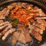 ユッケ 焼肉 生サムギョプサル 手打ち冷麺 ハヌリ - 