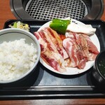 Yakiniku No Watami - 平日ランチ（炙りカルビとしお豚バラランチ1.5倍）