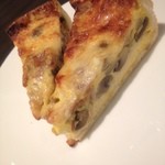 KOBEわいん食堂 - ブラウンマッシュルームのキッシュ