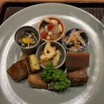 233480897 - 前菜8種盛り