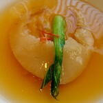赤坂璃宮 - 気仙沼産フカヒレの姿煮