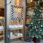 GARDEN HOUSE CRAFTS Daikanyama - 訪問した時は、クリスマスツリーがありました！