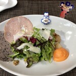 リストランテ プレーゴ - たくさん色々隠れてる通常の前菜。