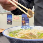 立ち食いうどん 味沢 - ⭐︎プルプルの牛すじ肉