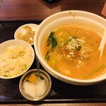栄慶 - ある日の担々麺ミニ炒飯セット