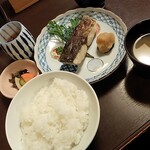 快積　八衛 - 焼物：サワラ