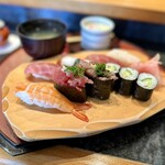 しほう田 - にぎり鮨ランチ … ¥1,300円（税込）