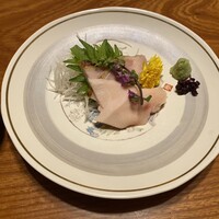 水たき玄海 本店 - 大山鶏もも肉と伊達鶏胸肉の低温蒸し
                    黄身麹醤油