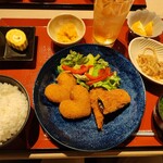 加嶋屋食堂 - 11時～15時限定のランチセット 税込800円