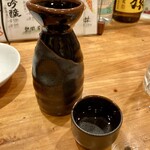 Momosaku - 日本酒「白鶴 純米酒」380円也。