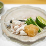 新ばし 星野 - 「造り」天然とら河豚の身欠き、身皮、遠江、鮫皮、