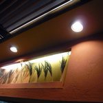 大砲ラーメン - ふと、上を見上げると、こんなオブジェもあったりして。センスがありますね。