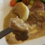 カフェダイニング ナナヴァル - 鶏肉の様に弾力のある豚ヒレでほんのり酸味と甘みのあるソースが絶品＾＾ｖ