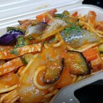 キッチン ブルー グローブ - その名の通り、野菜がタップリ！