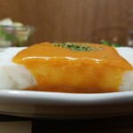 キッチン ブルー グローブ - 横から、分厚いテリーヌです