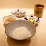 新ばし 星野 - 「飯物」牛の時雨、縮緬山椒、白菜のお漬物 2020年10月