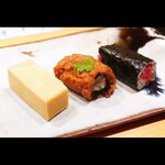 鮨 つぼみ - 玉子／稲荷／トロタク巻