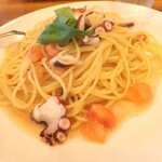 イタリア食堂のら - 真蛸とアンチョビ、フレッシュトマト、バジルのオイルベース(ランチ)