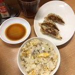 ロジェ・カフェヌードル - 麺のセット、半餃子、半チャーハン