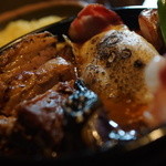 アジアンスープカリー べす - ラムカレー＋角煮＋べこもちーず