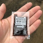 大判焼き マツモト - ソースついて来たんで、