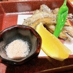 鶏と魚と炭火焼き 燈 - 