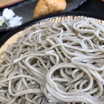 なこじ - 打ち立ての蕎麦！喉越しよし、つけ汁も少し甘めで好きなやつ