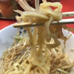 釜玉中華そば ナポレオン軒  京急蒲田店 - 平打太縮れ麺
