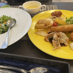 DINING HUIT 8番地 - 