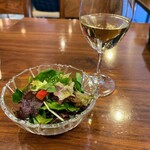 Restaurant Cafe CARO - サラダ（ランチセット）と白ワイン（別注）