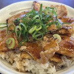 松屋 - 炙り十勝豚丼（2度目）