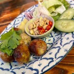 タイ・イサーン料理 ヤムヤム - 