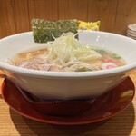 Ramen Shin - 白醤油らーめん　1,000円(税込)　※横からも