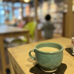 古絵本とコーヒーのお店 ちぇすなっと - 