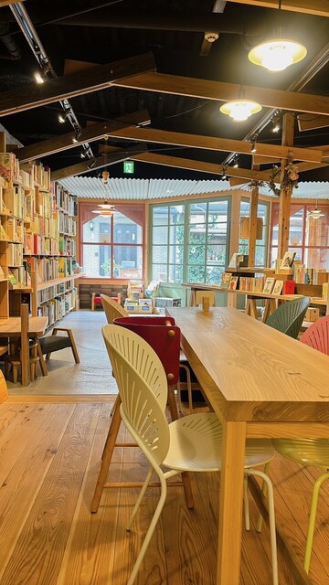 古絵本とコーヒーのお店 ちぇすなっと - 岡町/カフェ | 食べログ