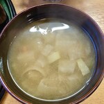 Suginoki - 大根、白菜、ネギなど野菜がたっぷりのみそ汁