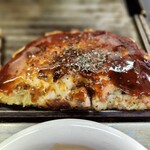 Okonomiyaki Morishita - ソースのハーフ