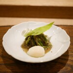 虎白 - 「先付」セリ、フカヒレ、ウルイ