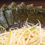 横浜家系ラーメン 蓮 - 海苔の城壁♪