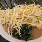 横浜家系ラーメン 蓮 - ネギラーメン♪ネギ爆盛り