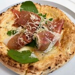 ピザ レストラン ポコ - プロシュートルッコラ